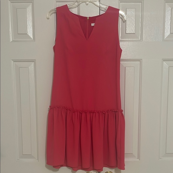 Trina Turk Dresses & Skirts - Trina Turk Pink Sleeveless Dress size 4